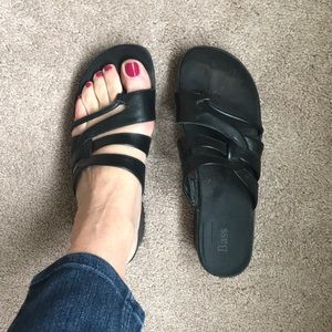 Bass sandals